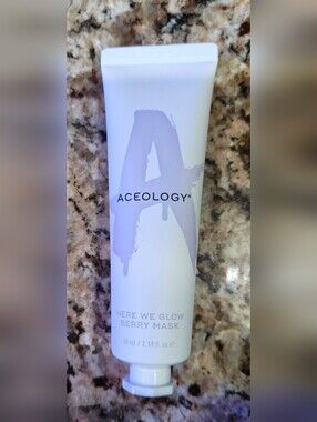 Aceology Here We Glow Berry Mask